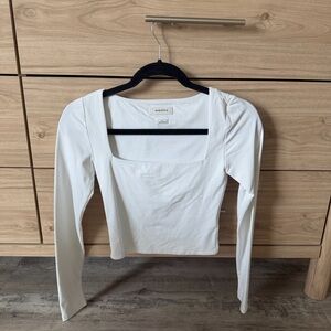 Aritzia Babaton White Squareneck Long Sleeve Waist Length Top